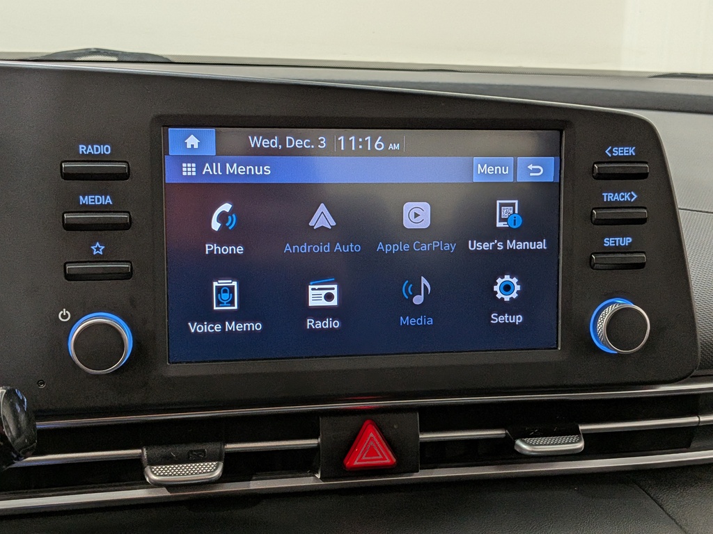 Hyundai Elantra 2022