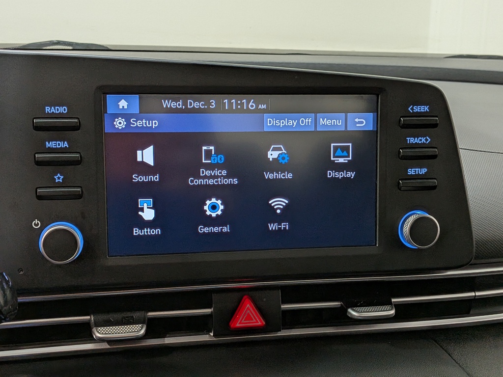 Hyundai Elantra 2022