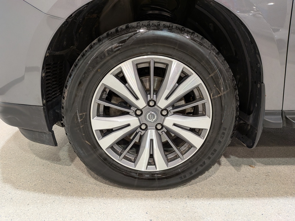 Nissan Pathfinder 2020