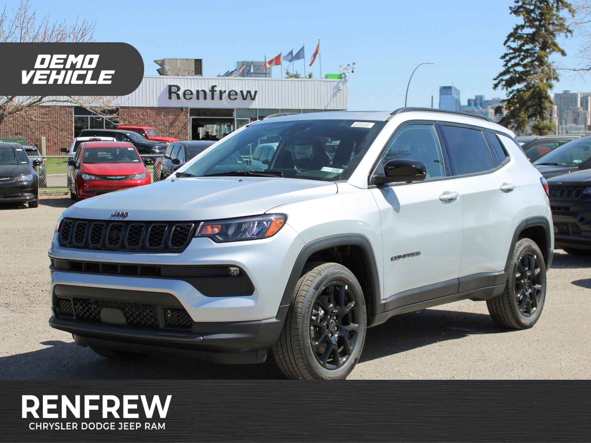 2025 Jeep Compass Altitude 4x4, Pano Sunroof, Wireless Charging Pad,
