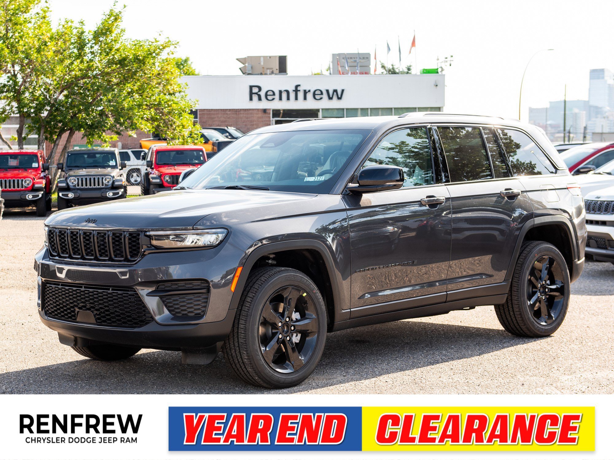 2025 Jeep Grand Cherokee Altitude 4x4, Sunroof, Trailer Tow Pkg, Heated Lea