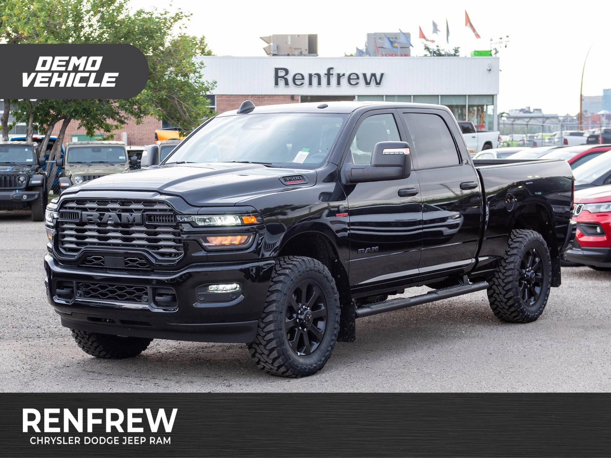 2025 Ram 3500 Big Horn 4x4, 35 Inch Tires