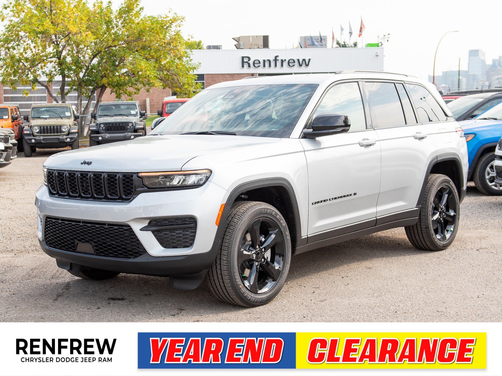 2025 Jeep Grand Cherokee Altitude 4x4, Sunroof, Heated Leather, Remote Star