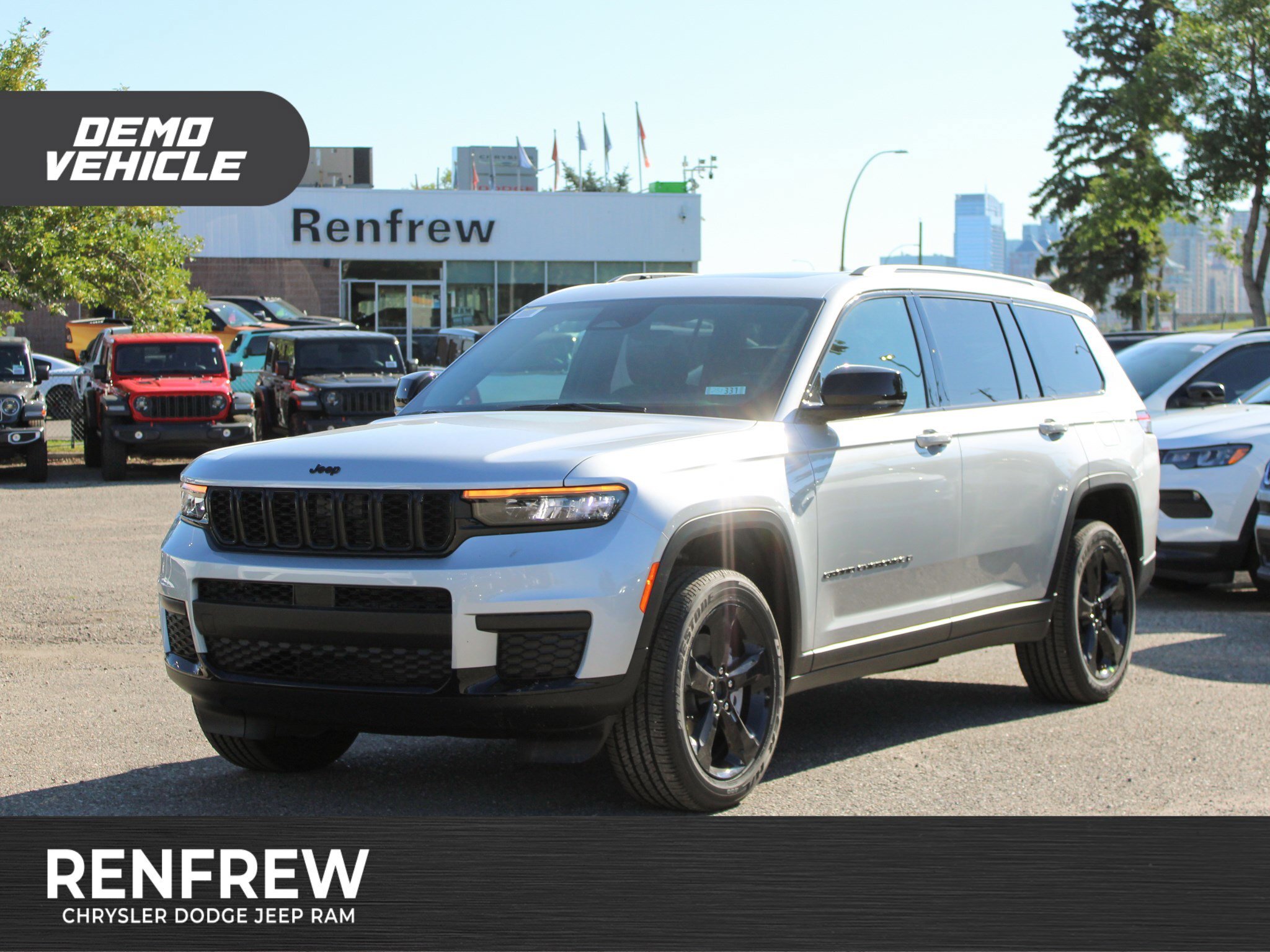 2025 Jeep Grand Cherokee L Altitude 4x4, Sunroof, Heated Leather, Remote Star