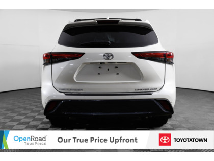used 2020 Toyota Highlander car, priced at $42,998