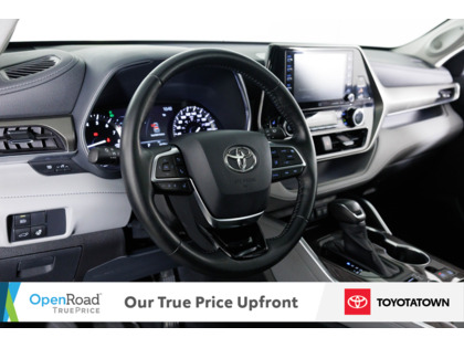 used 2020 Toyota Highlander car, priced at $42,998