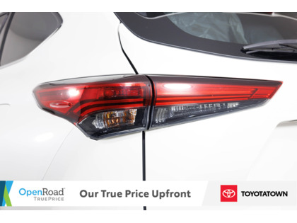 used 2020 Toyota Highlander car, priced at $42,998