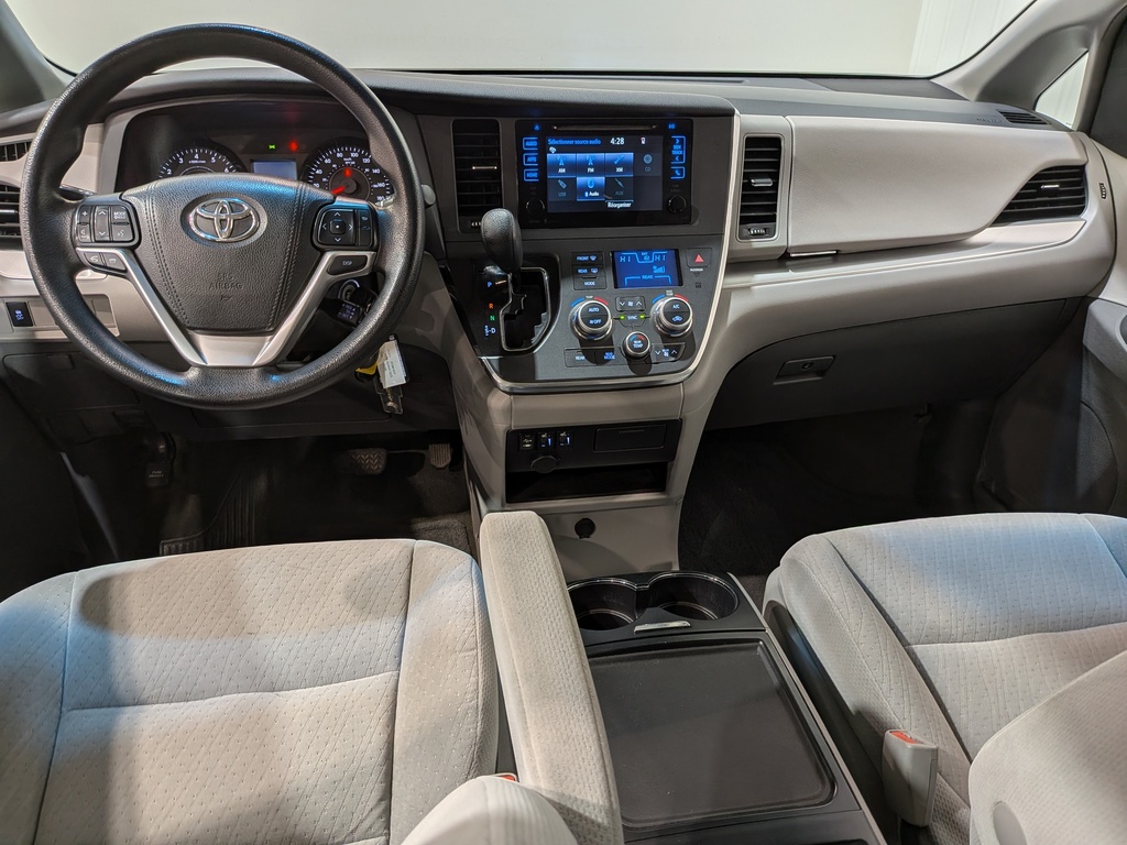 Toyota Sienna 2015