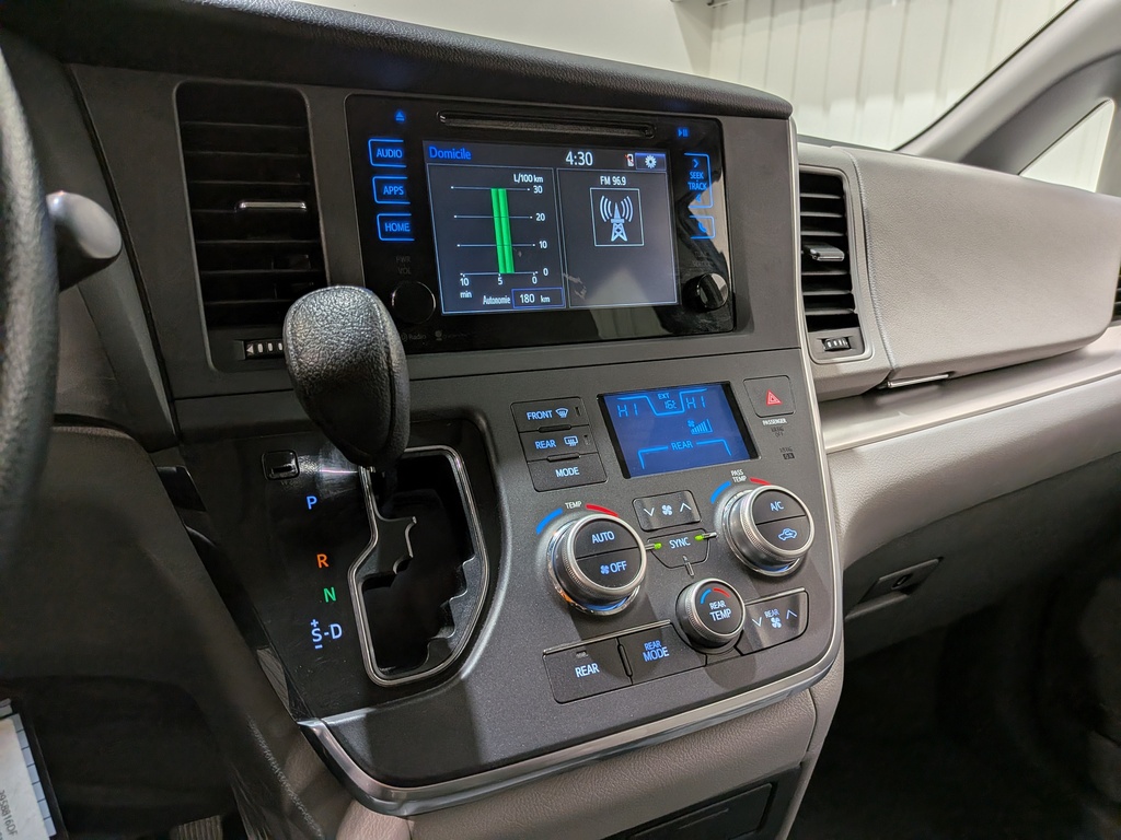 Toyota Sienna 2015