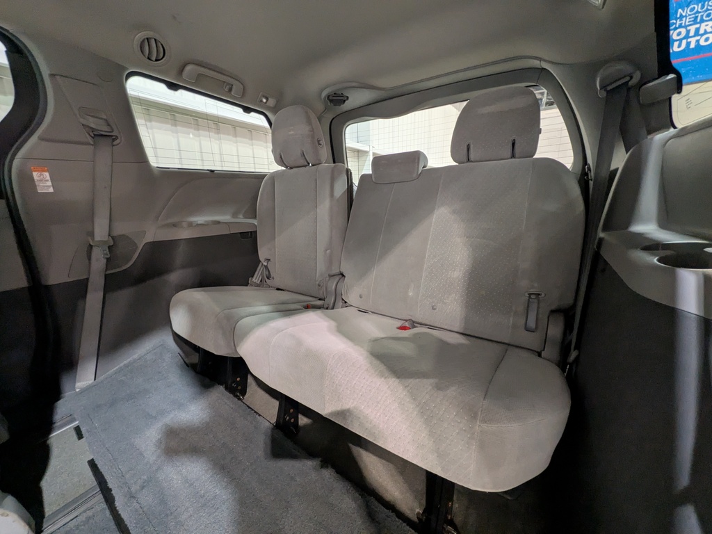 Toyota Sienna 2015