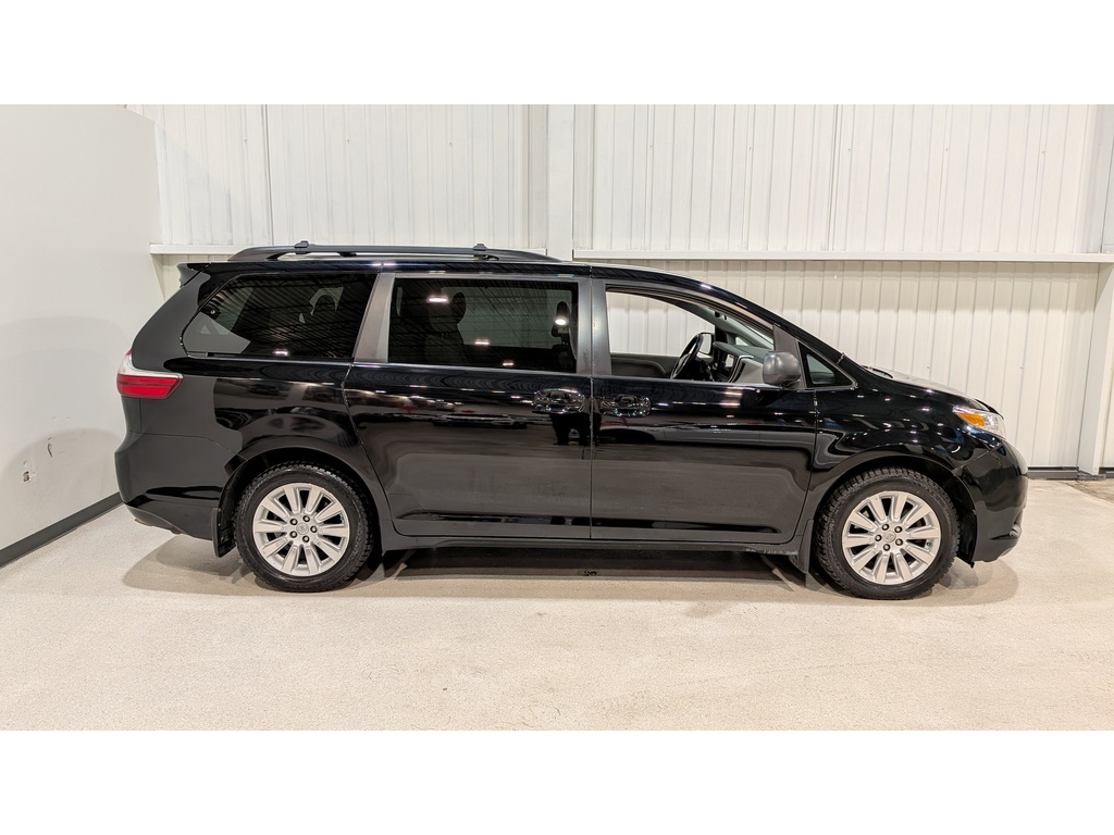 Toyota Sienna 2015