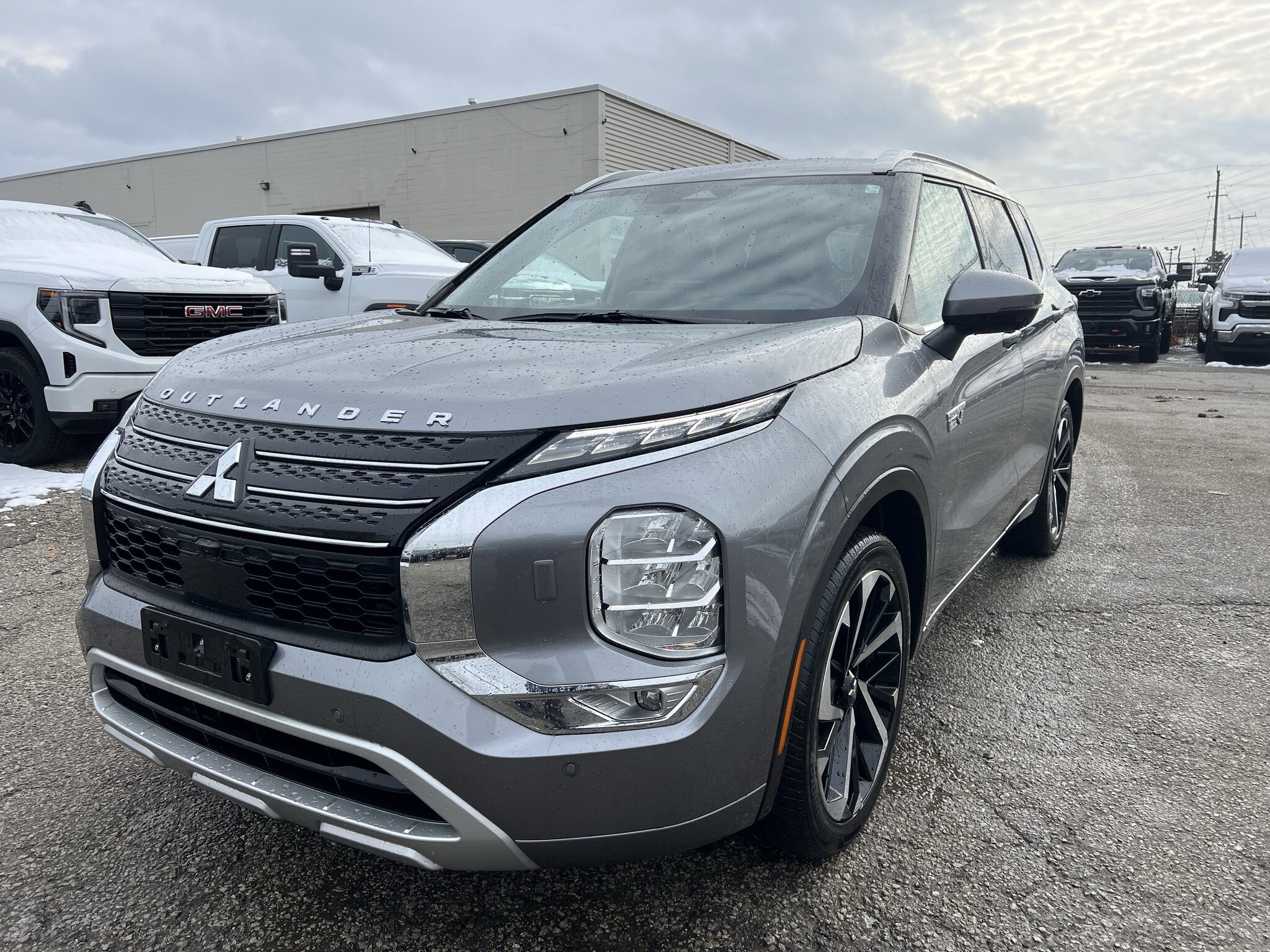 2023 Mitsubishi Outlander PHEV