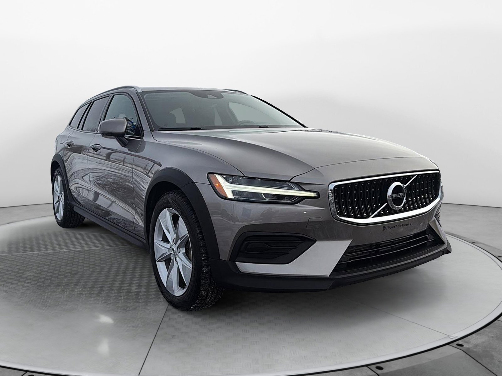 2020 Volvo V60 Cross Country