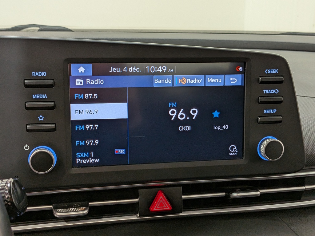 Hyundai Elantra 2022