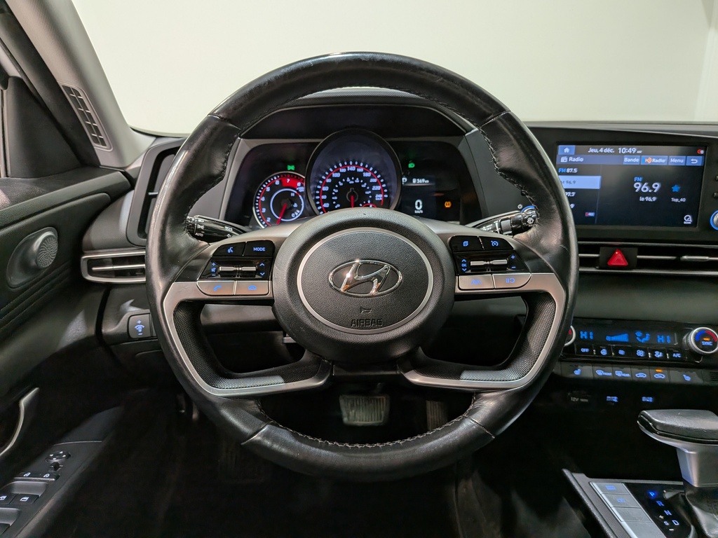 Hyundai Elantra 2022