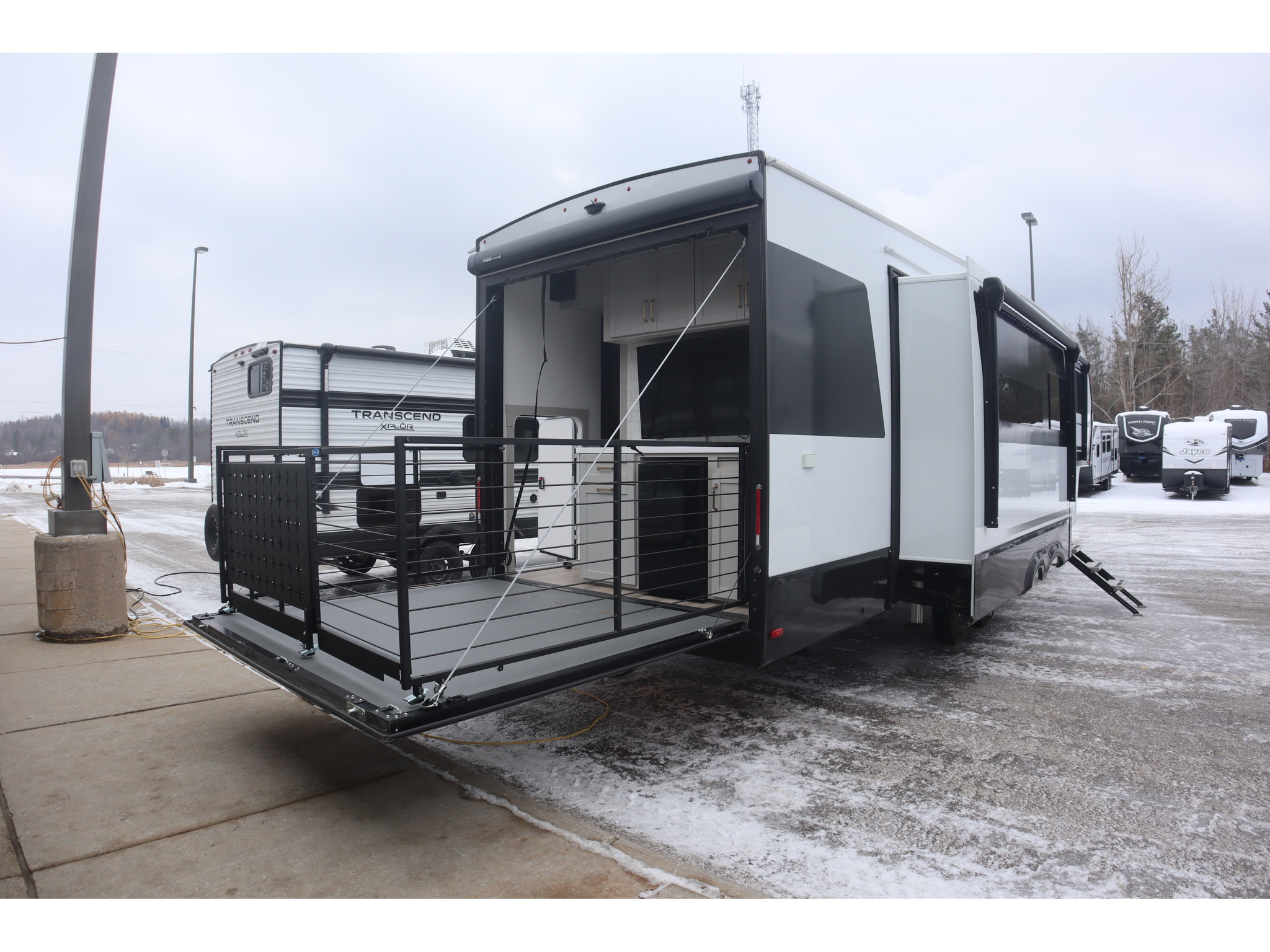 2025 Brinkley RV Model Z