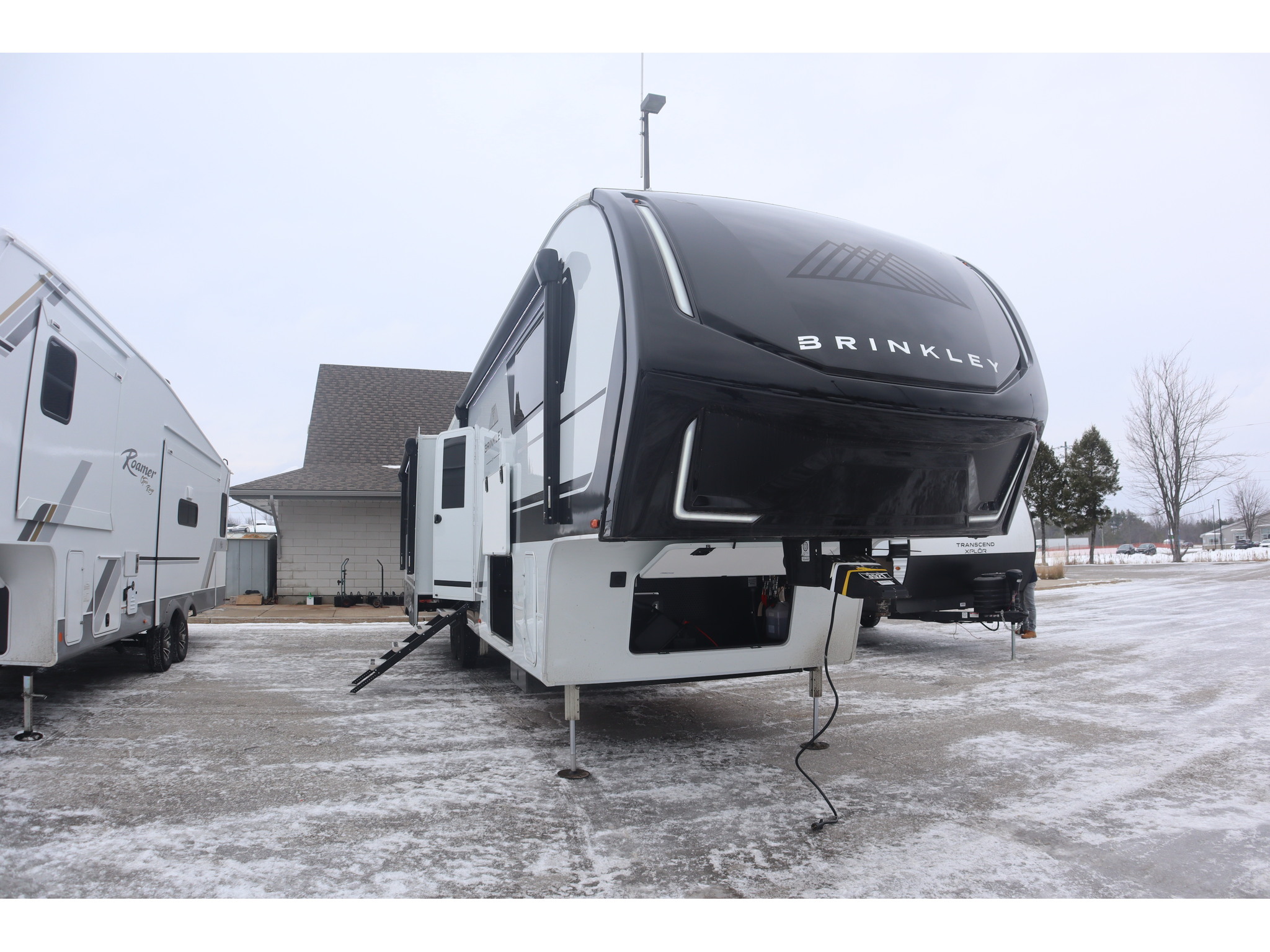 2025 Brinkley RV Model Z