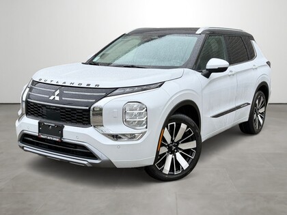 White 2026 Mitsubishi Outlander SUV / Crossover