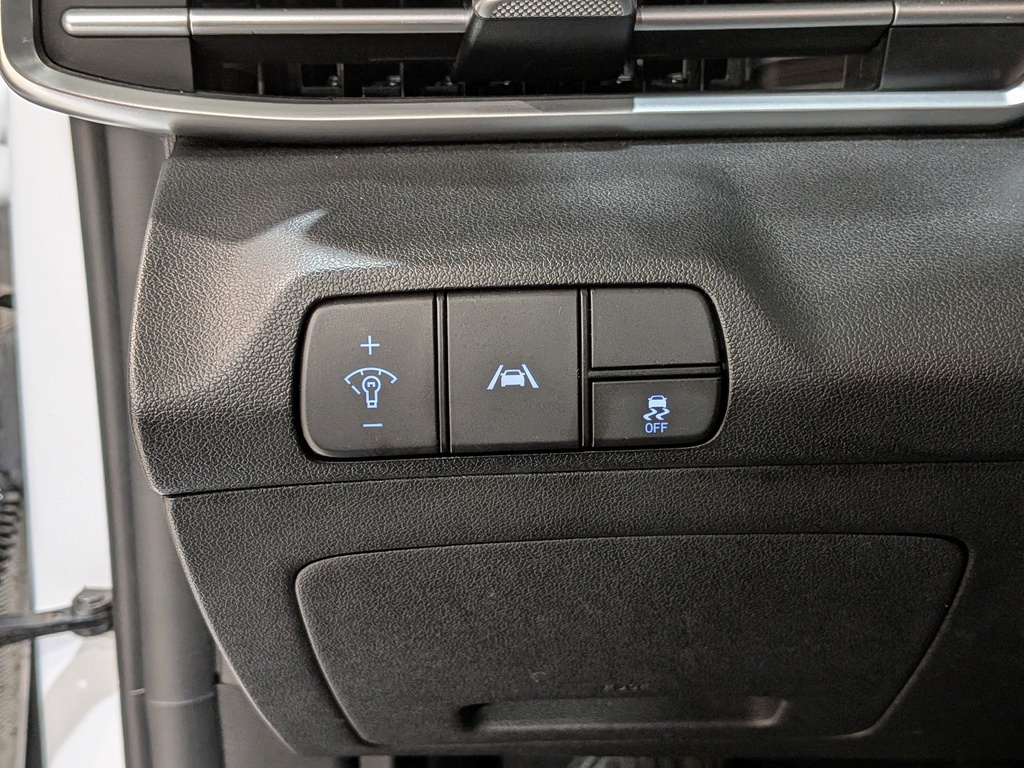 Hyundai Elantra 2022