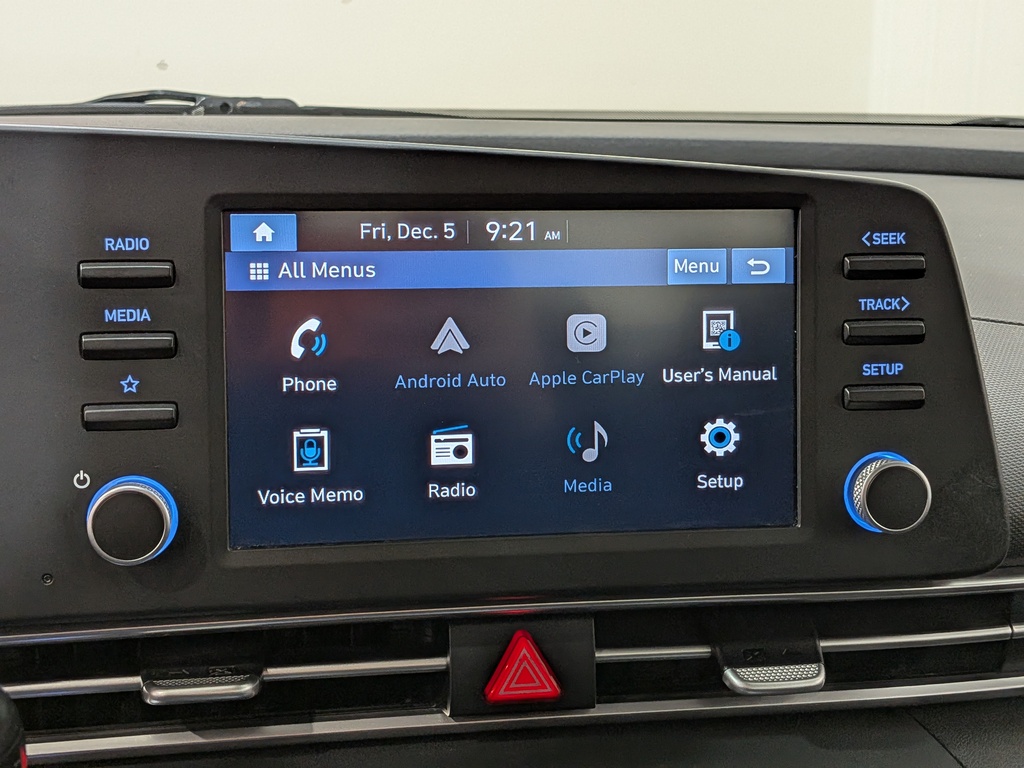 Hyundai Elantra 2022