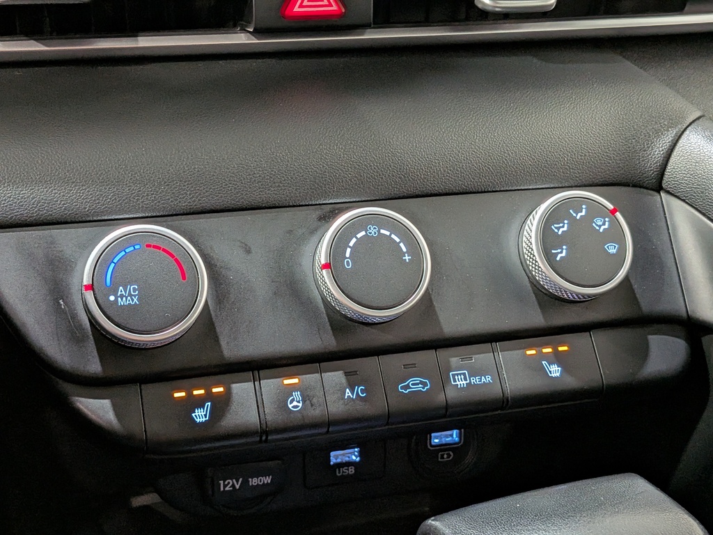 Hyundai Elantra 2022