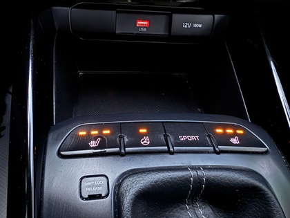 used 2022 Kia Rio 5-door car, priced at $14,450