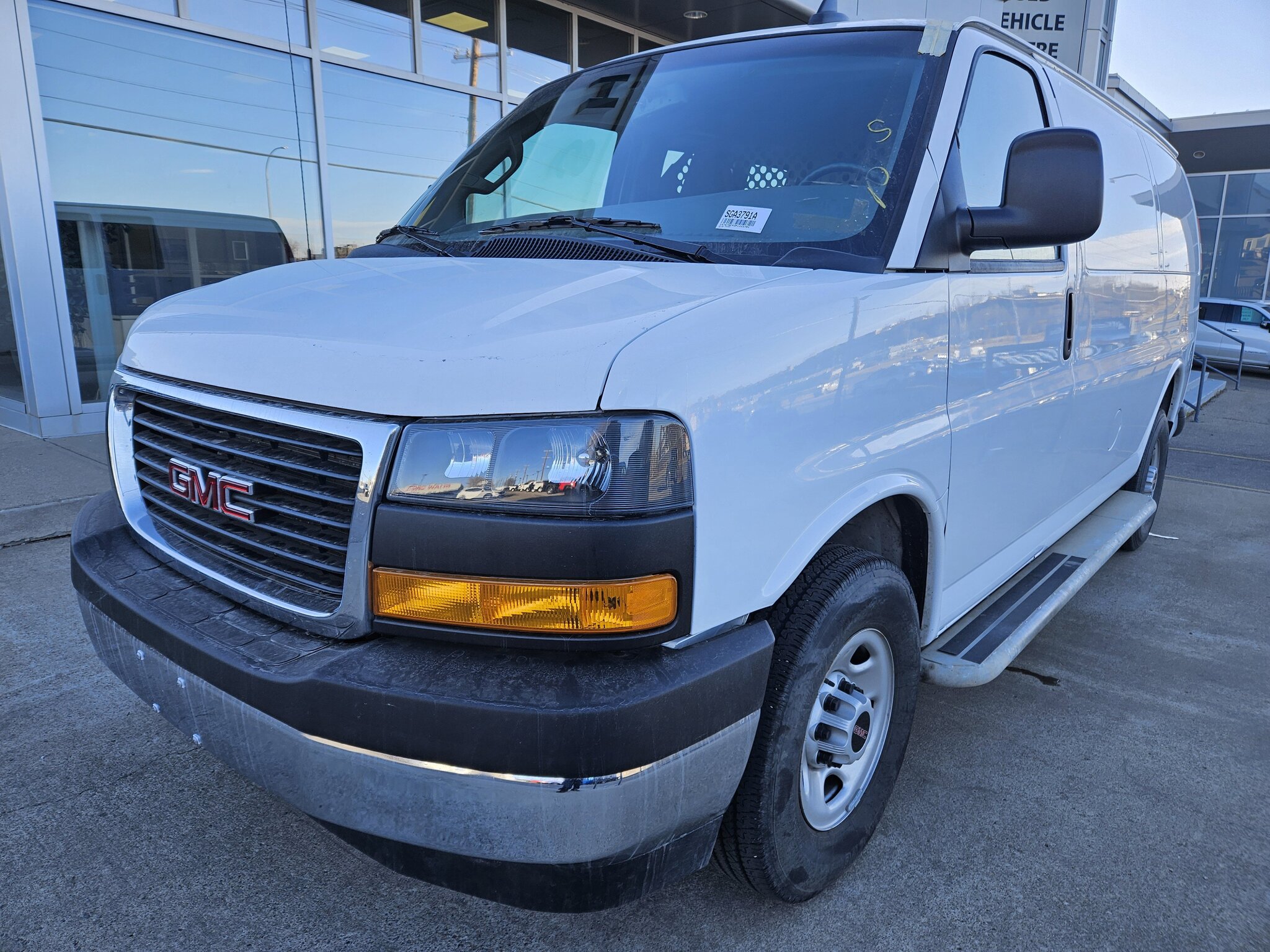 2023 GMC Savana Cargo Van