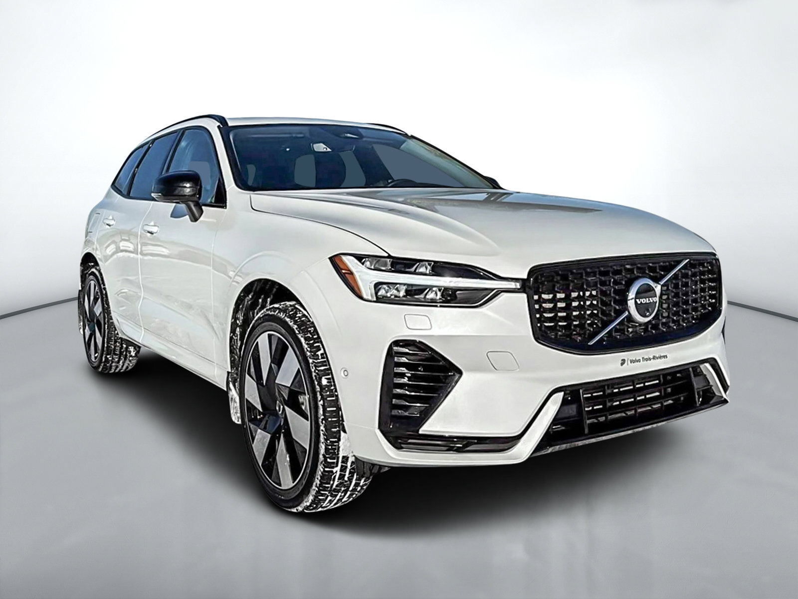 2025 Volvo XC60 Plug-In Hybrid