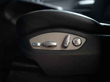 used 2019 Porsche Macan car, priced at $37,900