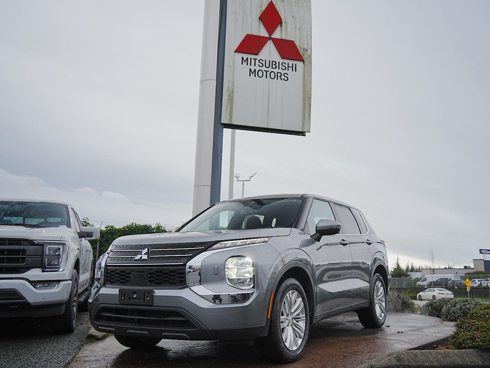 2024 Mitsubishi Outlander