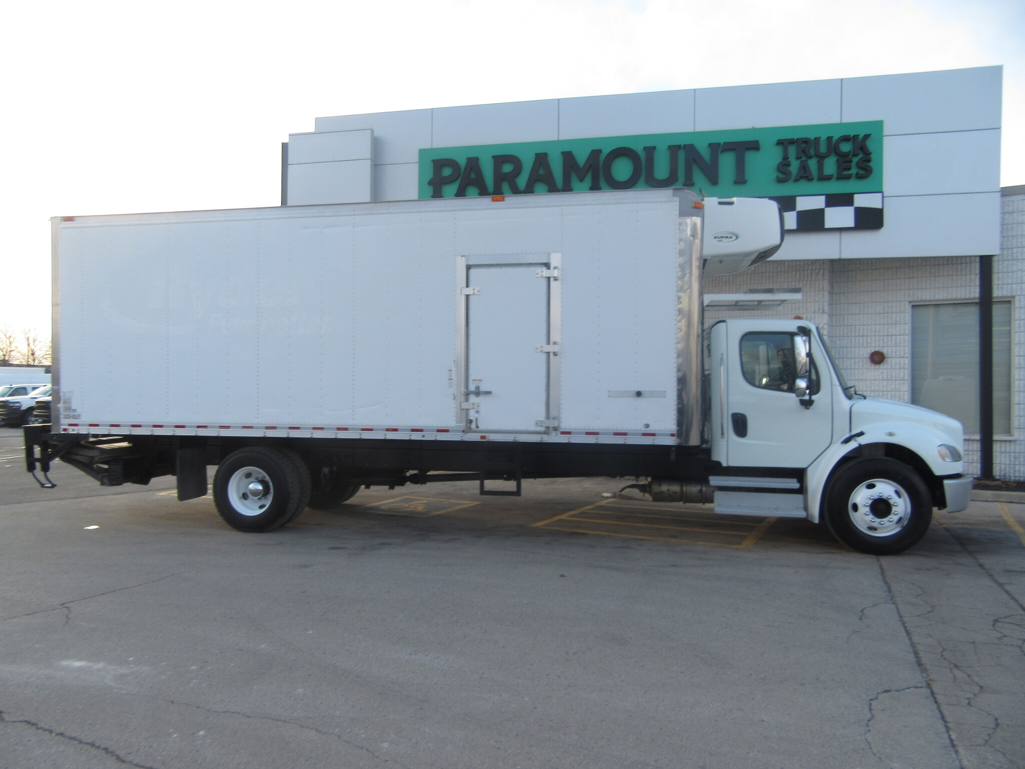 2018 Freightliner M2-106