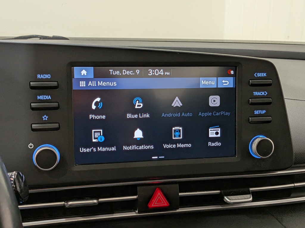 Hyundai Elantra 2022