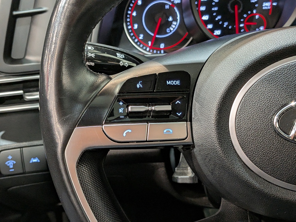 Hyundai Elantra 2022