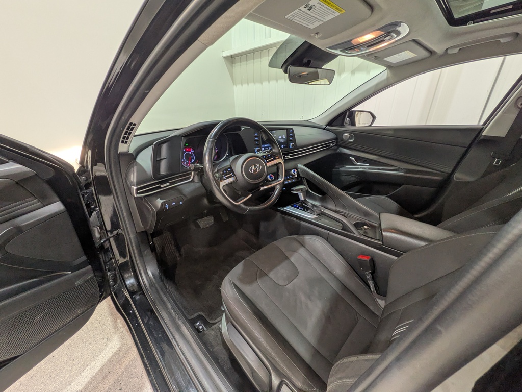 Hyundai Elantra 2022