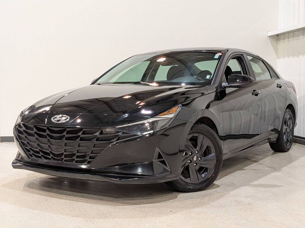 Hyundai Elantra 2022