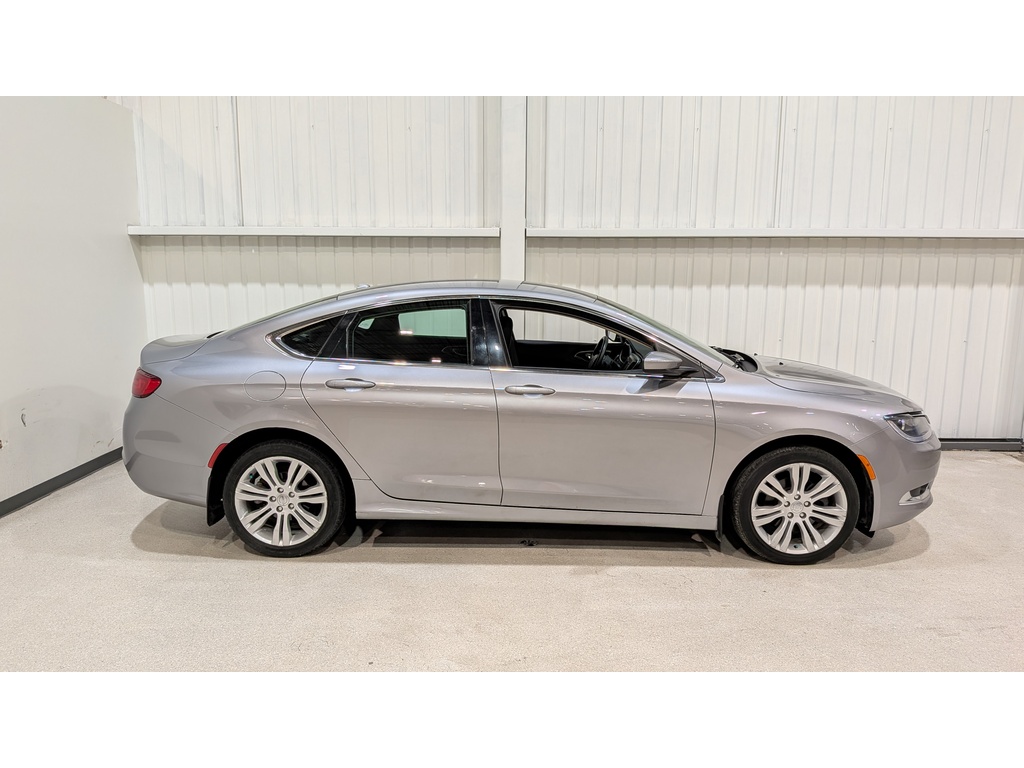 Chrysler 200 2016