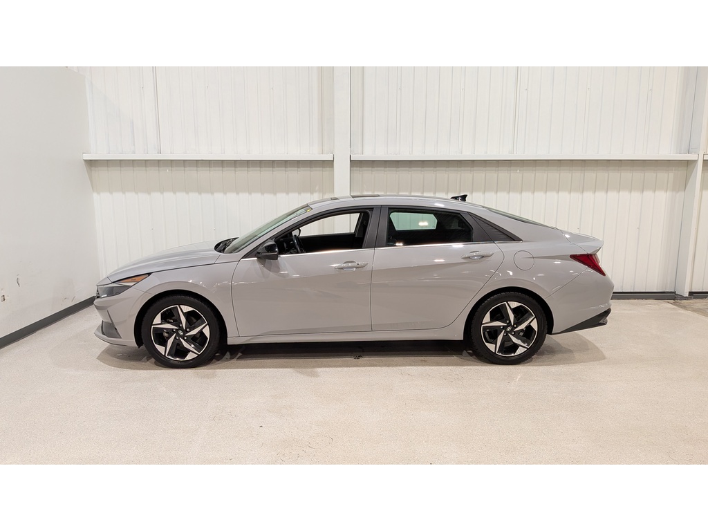 Hyundai Elantra Hybrid 2023