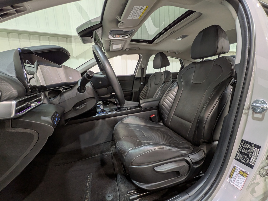 Hyundai Elantra Hybrid 2023