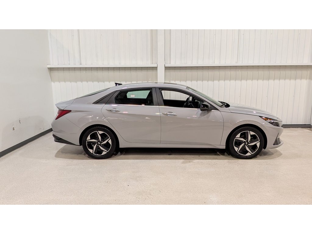 Hyundai Elantra Hybrid 2023