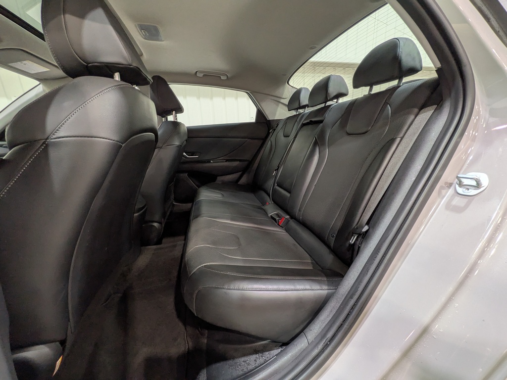 Hyundai Elantra Hybrid 2023