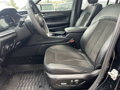 used 2023 Jeep Grand Cherokee car, priced at $37,250