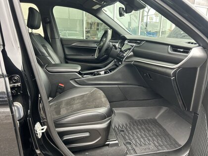 used 2023 Jeep Grand Cherokee car, priced at $37,250