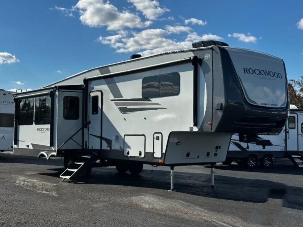 2026 Rockwood Signature 361RLS