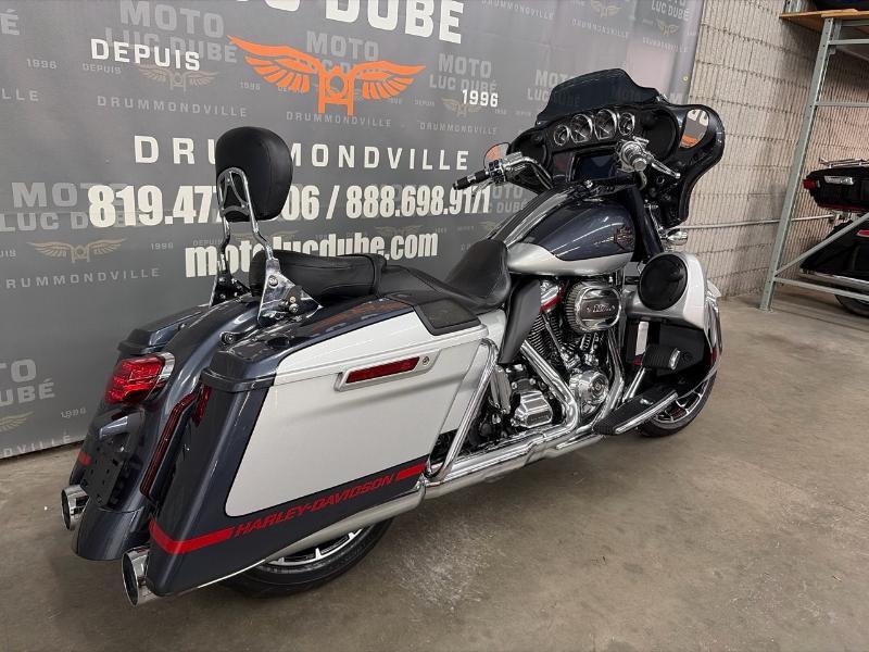 2019 Harley-Davidson FLHXSE CVO Street Glide