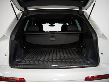 used 2023 Audi Q7 car, priced at $49,900