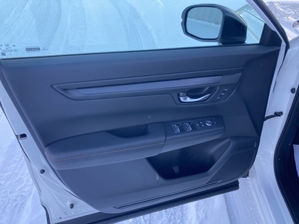 used 2025 Honda CR-V Hybrid car, priced at $47,900