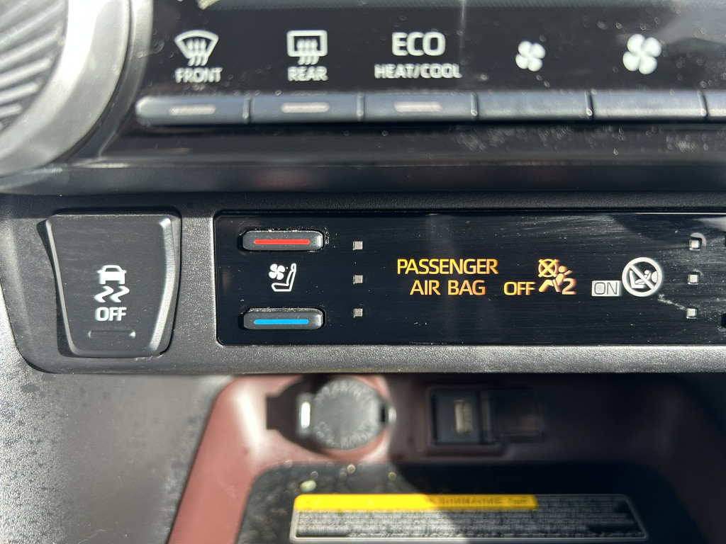 2021 Toyota RAV4 Hybrid - Gallery image 24