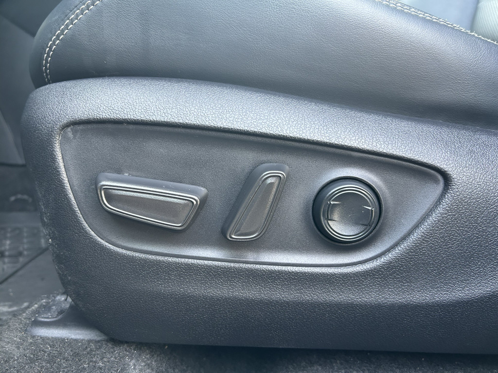 2021 Toyota RAV4 Hybrid - Gallery image 11