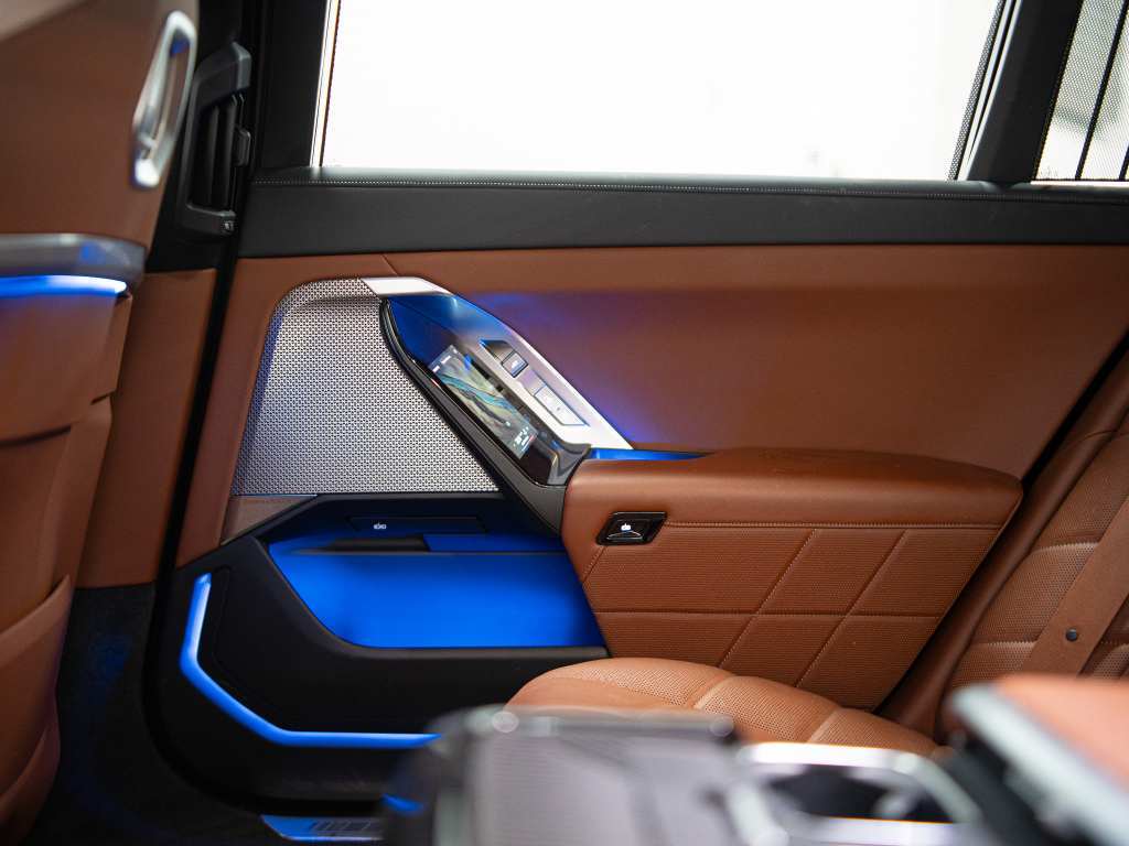 2023 BMW 760i xDrive, Toronto, Cash