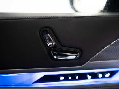 used 2023 BMW 7-Series car, priced at $106,900